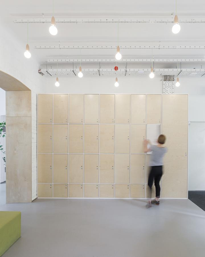Flow Spaces Хостел