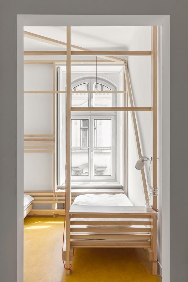 Хостел Flow Spaces *